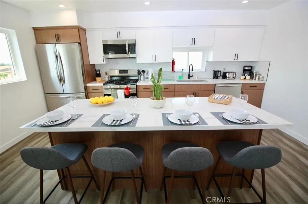 Additional image 8 of 1416 S Cloverdale Ave, Los Angeles, CA 90019