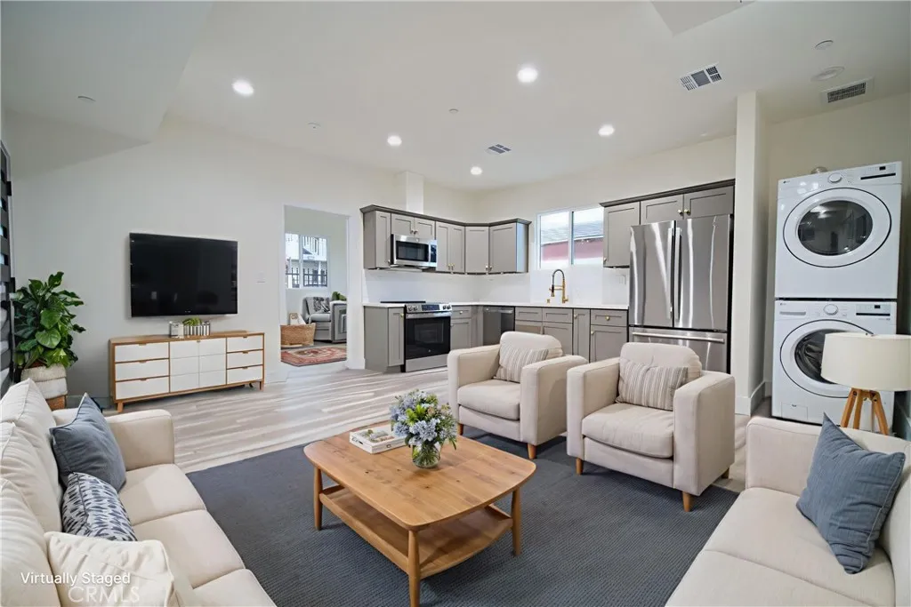 Additional image 2 of 2011 S 8th Avenue Unit 3/4, Los Angeles, CA 90018