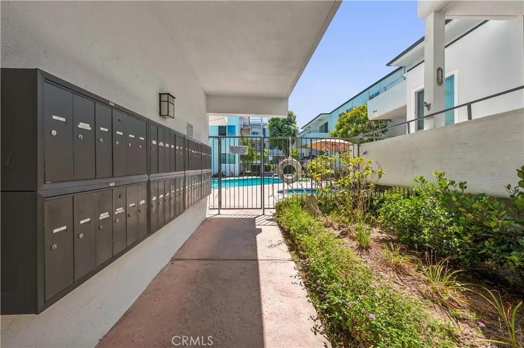 Additional image 3 of 415 S Prospect Avenue Unit 215, Redondo Beach, CA 90277