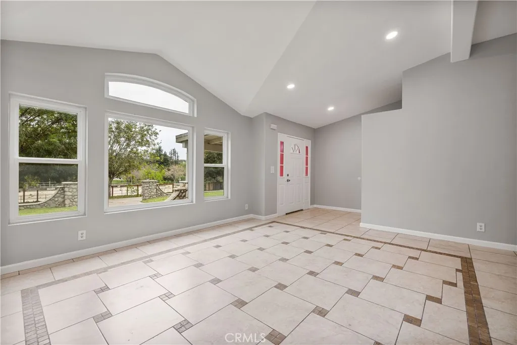 Additional image 27 of 15608 Tierra Rejada Rd S, Moorpark, CA 93021