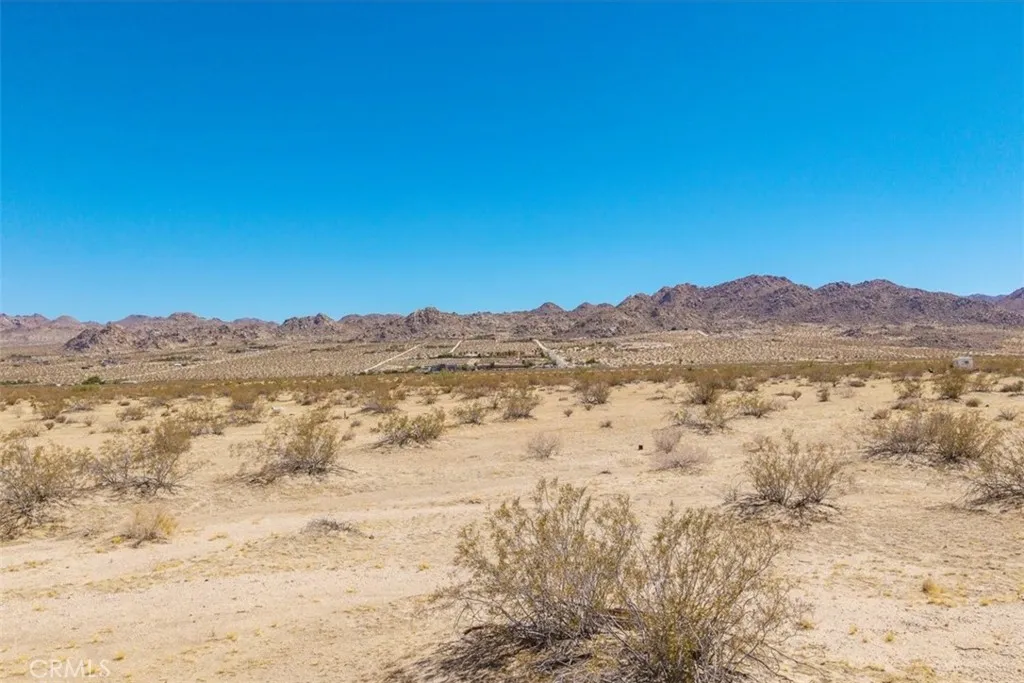 Additional image 5 of 5888 La Ferney Avenue, Joshua Tree, CA 92252