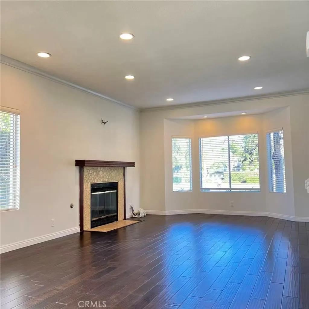 Additional image 3 of 585 Springbrook N, Irvine, CA 92614