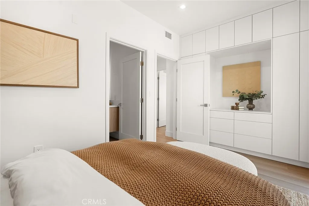 Additional image 42 of 11028 Oxnard St., North Hollywood, CA 91606