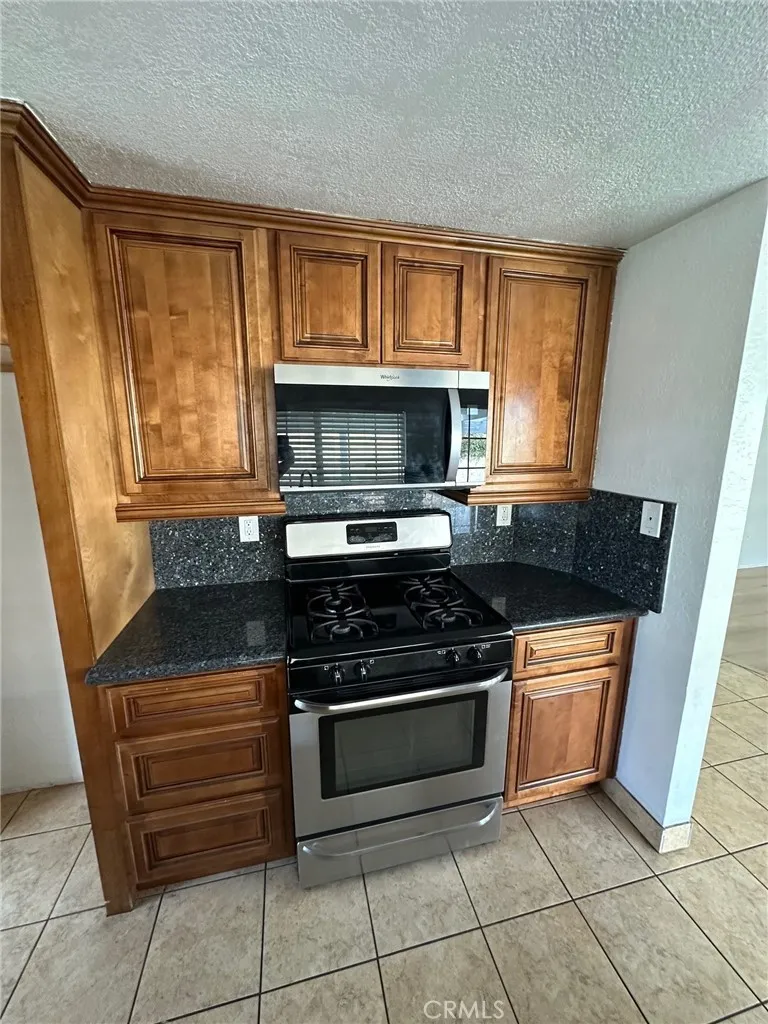 Additional image 42 of 15858 Montgomery Dr, Fontana, CA 92336