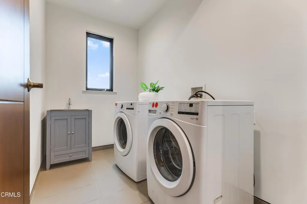 Additional image 66 of 12480 Viewcrest Road, Los Angeles, CA 91604