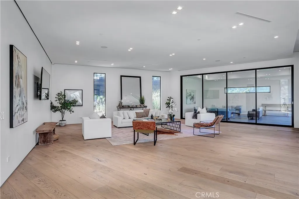 Additional image 52 of 19333 Rosita Street, Tarzana, CA 91356