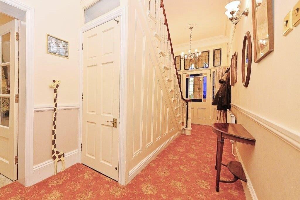 房产图片 3 - 埃奇巴斯顿，克拉伦登路