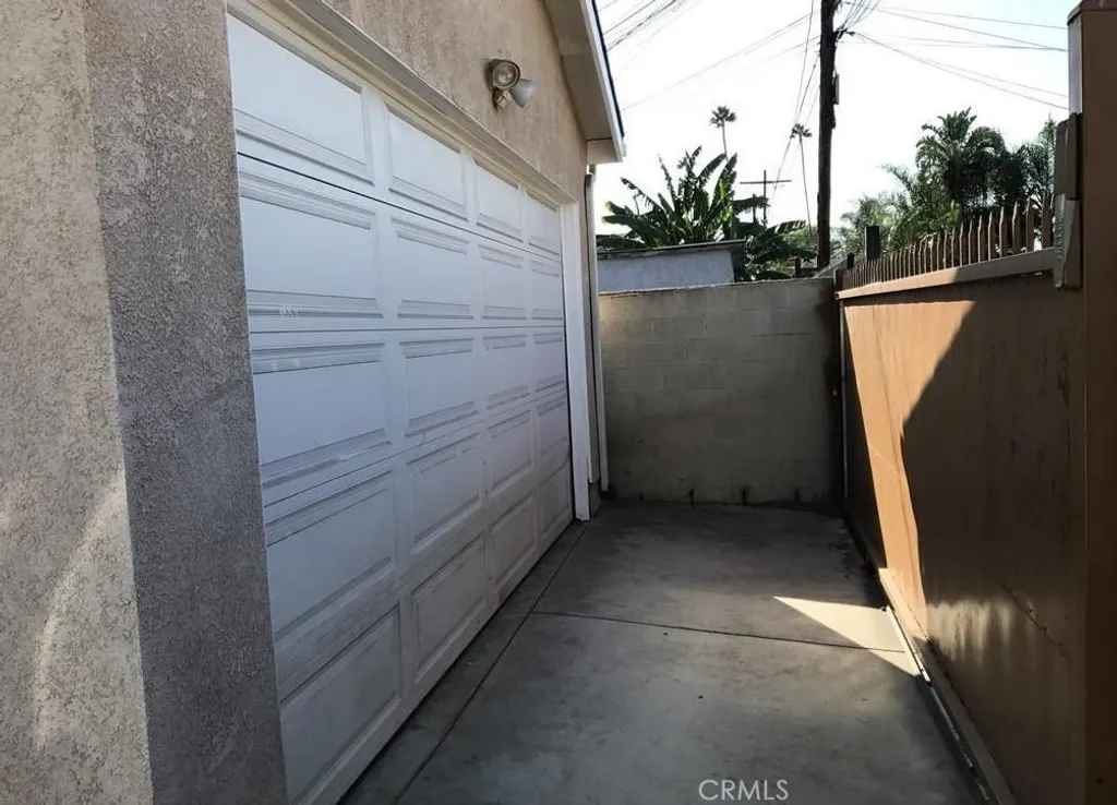 Additional image 14 of 635 E 79th St, Los Angeles, CA 90001