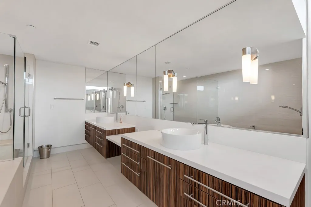 Additional image 35 of 16518 Moorpark Street, Encino, CA 91436