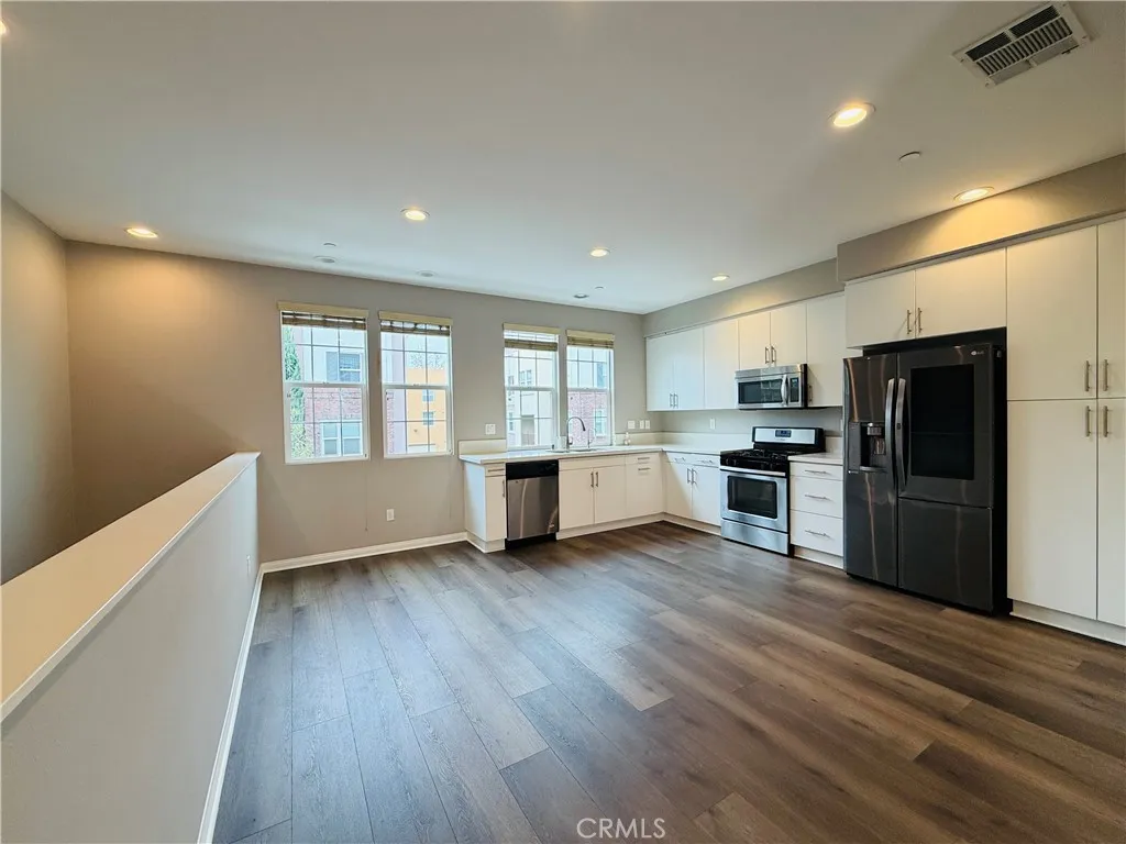 Additional image 3 of 160 E Commercial, San Dimas, CA 91773