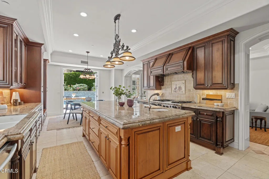 Additional image 89 of 1571 N Bundy Drive, Los Angeles, CA 90049