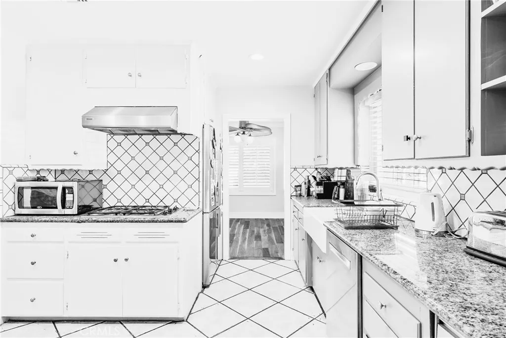 Additional image 11 of 12402 Cumpston, Valley Village, CA 91607