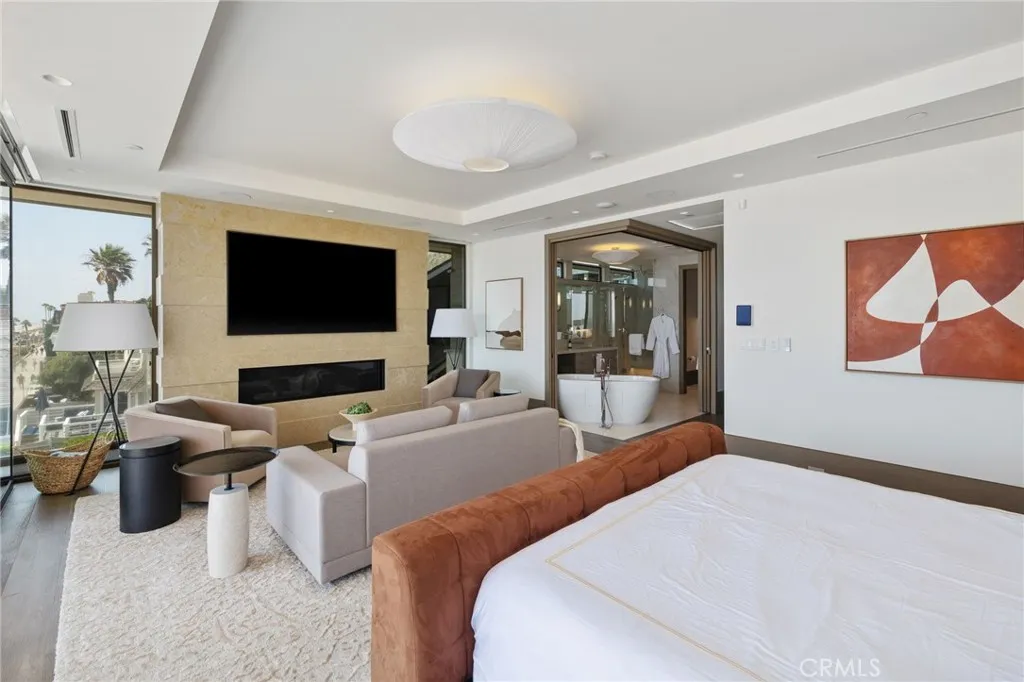 Additional image 37 of 716 The Strand, Manhattan Beach, CA 90266