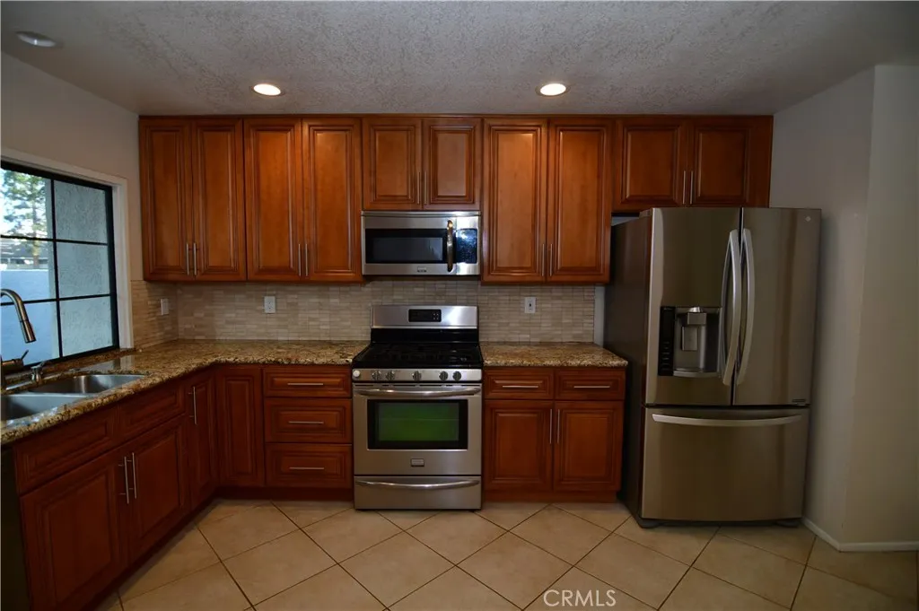 Additional image 33 of 405 E Yale Loop, Irvine, CA 92614