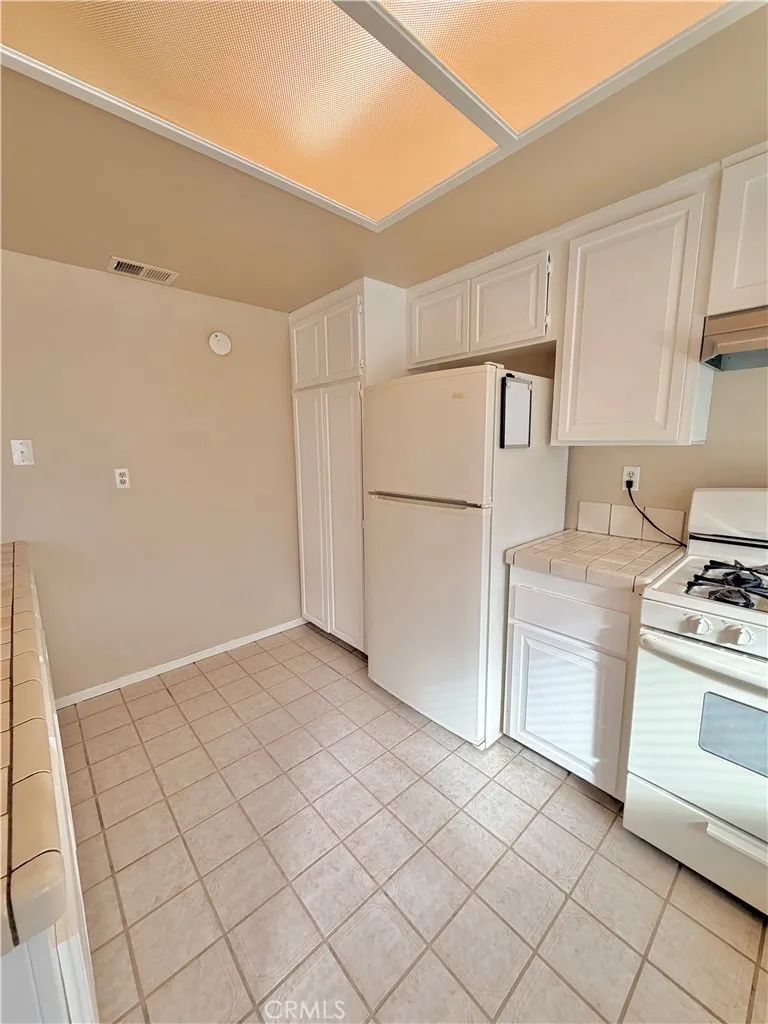 Additional image 30 of 942 W Cumberland Street, Upland, CA 91786