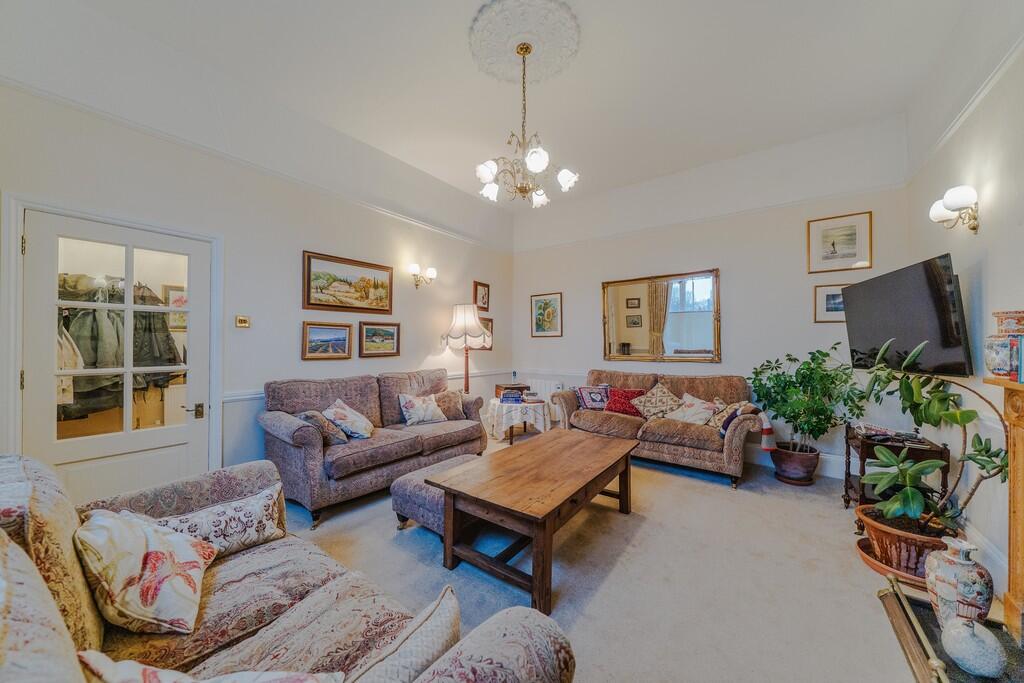 房产图片 17 - 埃奇巴斯顿，克拉伦登路