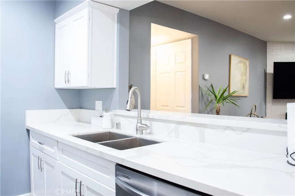 Additional image 8 of 4705 Kester Unit 106, Sherman Oaks, CA 91403