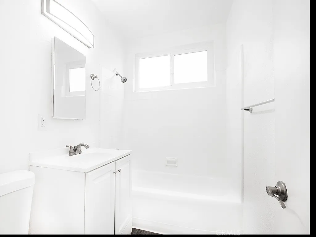 Additional image 45 of 12536 Oxford Ave Unit A, Hawthorne, CA 90250