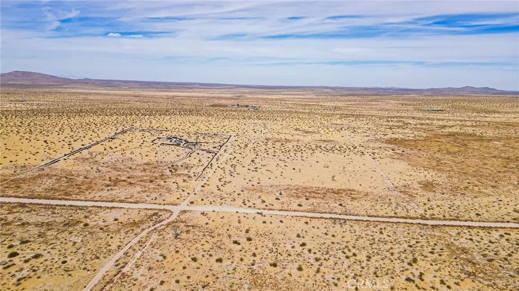 Additional image 5 of 227 P Avenue E, Black Butte, CA 93591