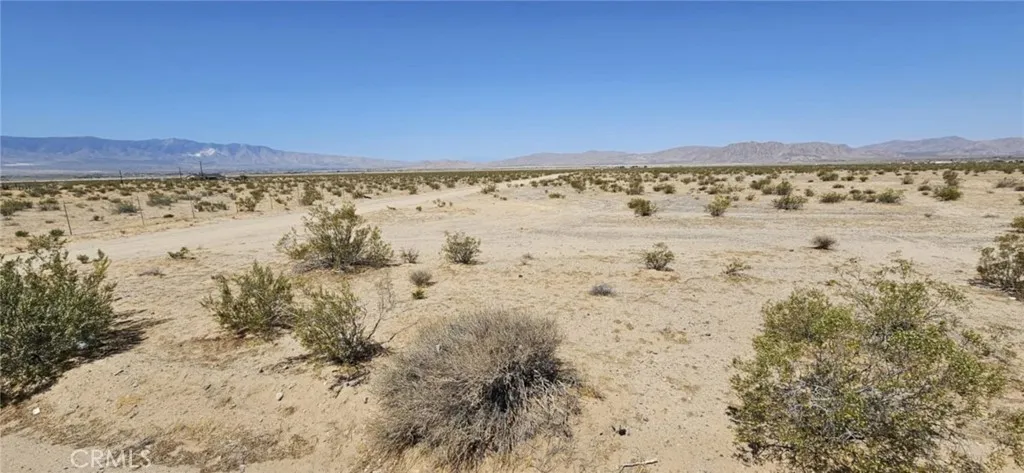 Additional image 6 of 800 Harrod Road, Lucerne Valley, CA 92356