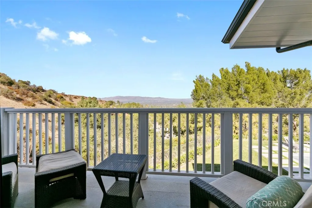 Additional image 64 of 17269 Luverne Place, Encino, CA 91316