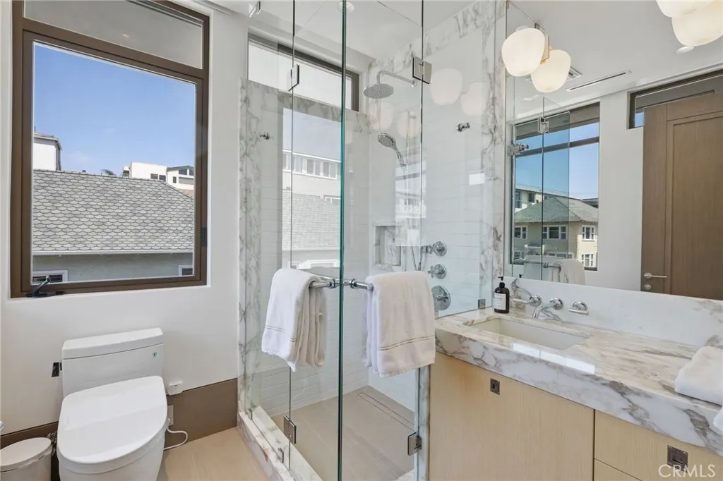 Additional image 47 of 716 The Strand, Manhattan Beach, CA 90266