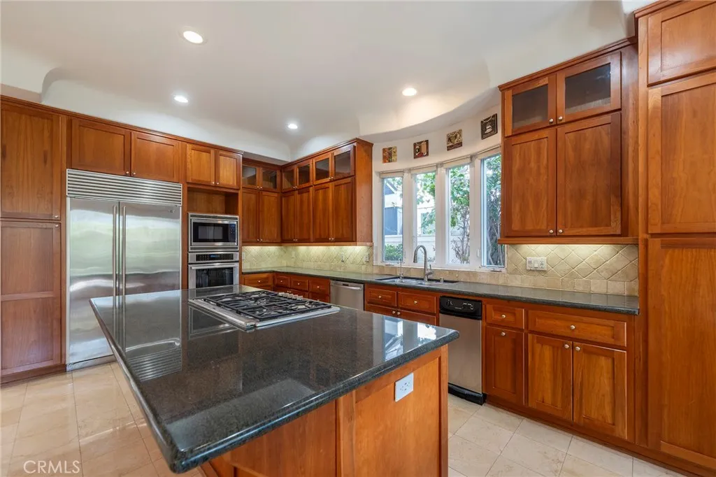 Additional image 52 of 1300 Elm Avenue, Manhattan Beach, CA 90266