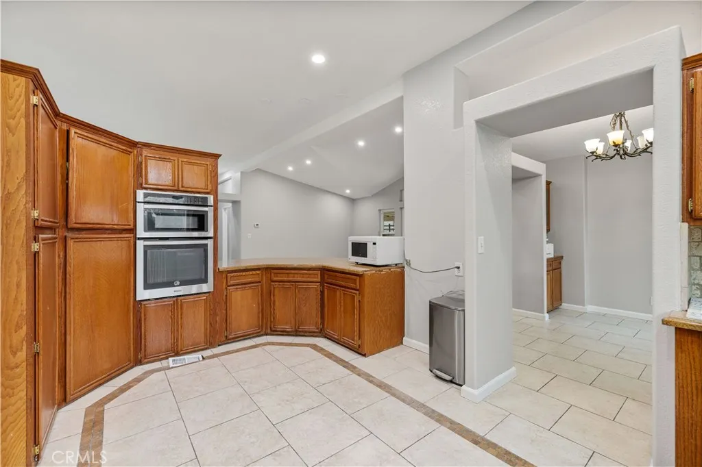 Additional image 8 of 15608 Tierra Rejada Rd S, Moorpark, CA 93021