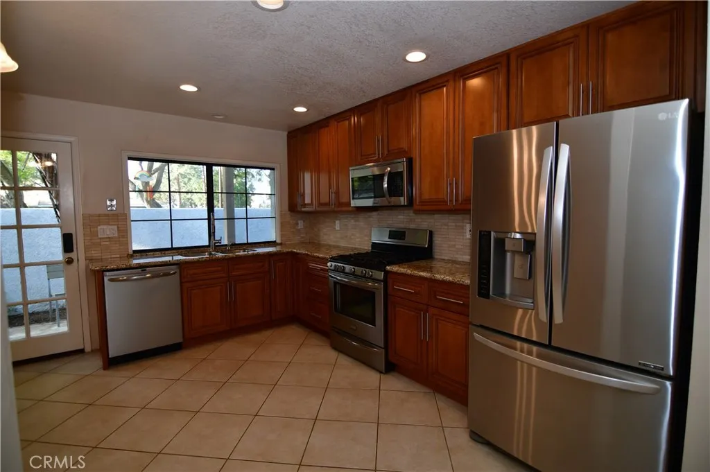 Additional image 34 of 405 E Yale Loop, Irvine, CA 92614