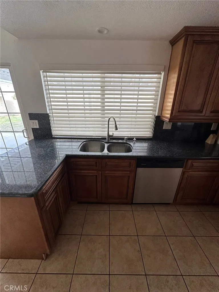 Additional image 41 of 15858 Montgomery Dr, Fontana, CA 92336