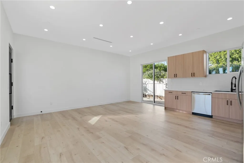 Additional image 4 of 17315 Los Alimos Unit 1/2, Granada Hills, CA 91344