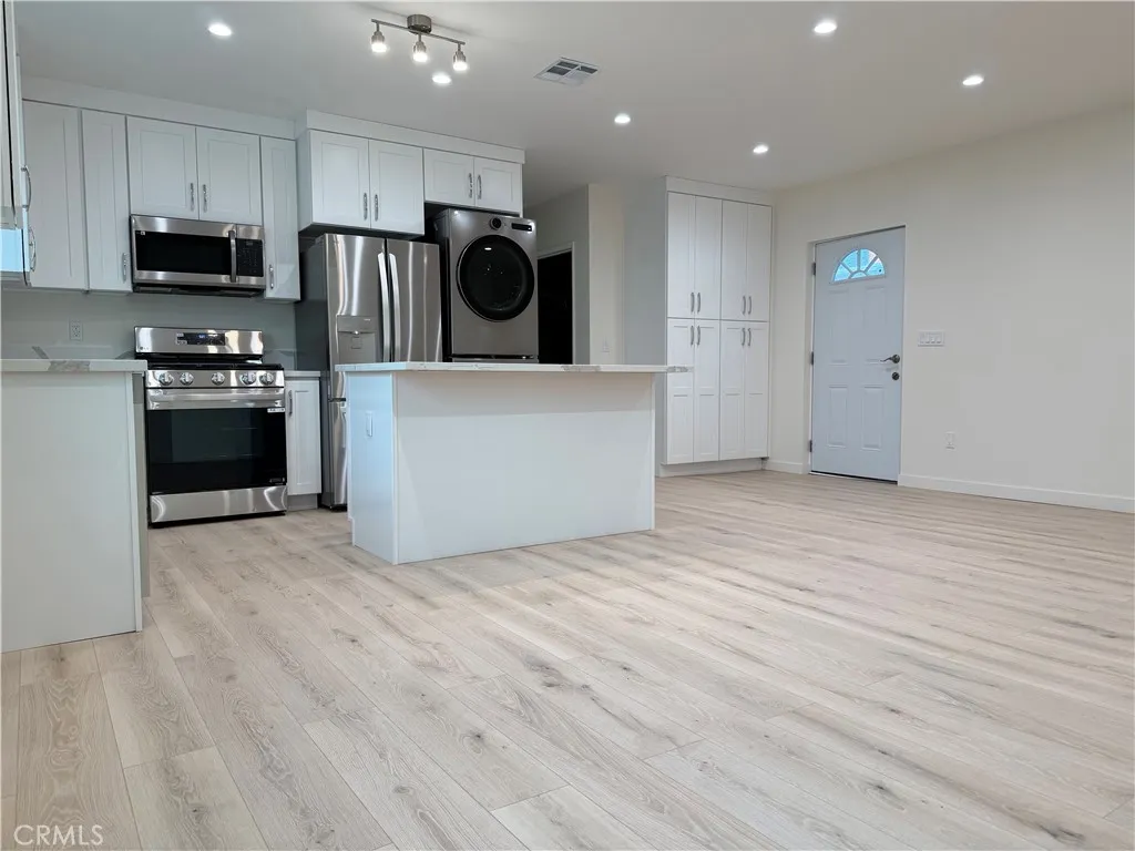 Additional image 2 of 22524 Vanowen, West Hills, CA 91307