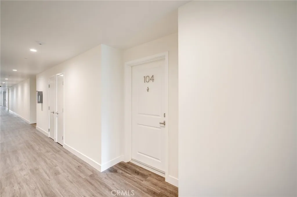 Additional image 5 of 14526 Hartland Street Unit 104, Van Nuys, CA 91405