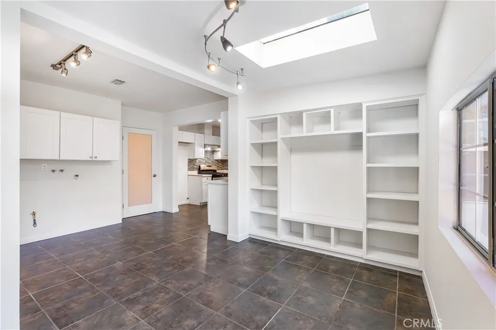 Additional image 27 of 17329 Burbank Boulevard, Encino, CA 91316