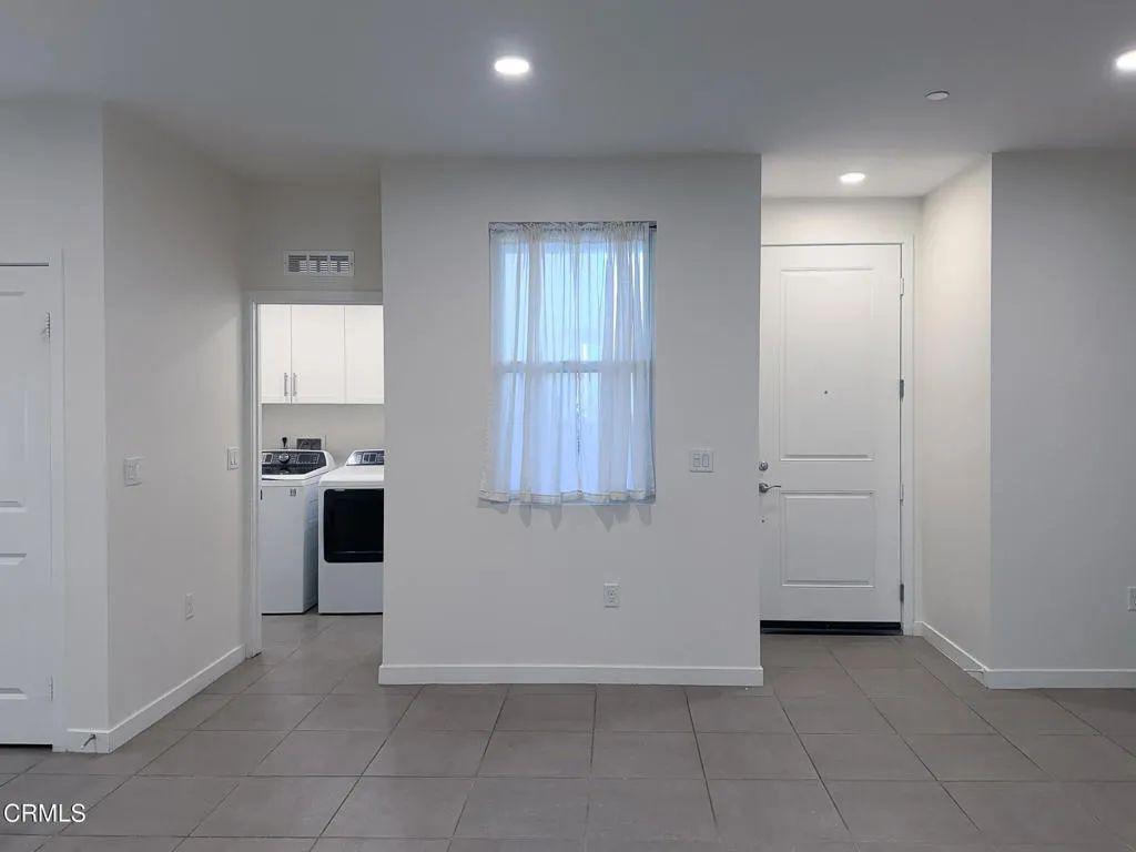 Additional image 10 of 1568 E Thompson Boulevard, Ventura, CA 93001