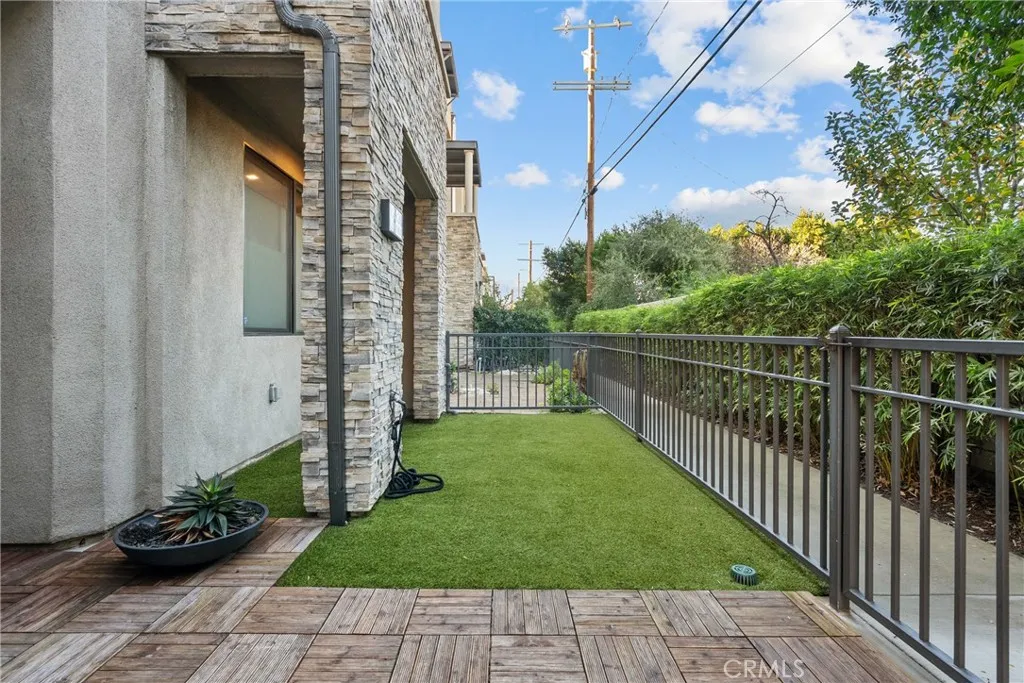 Additional image 35 of 13135 W Lumina Way, Valley Glen, CA 91401