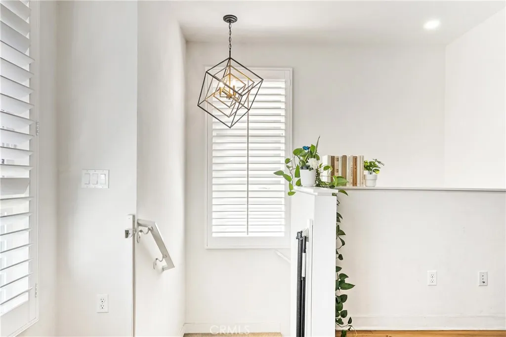 Additional image 7 of 2700 E.Chaucer Street Unit 2, Los Angeles, CA 90065