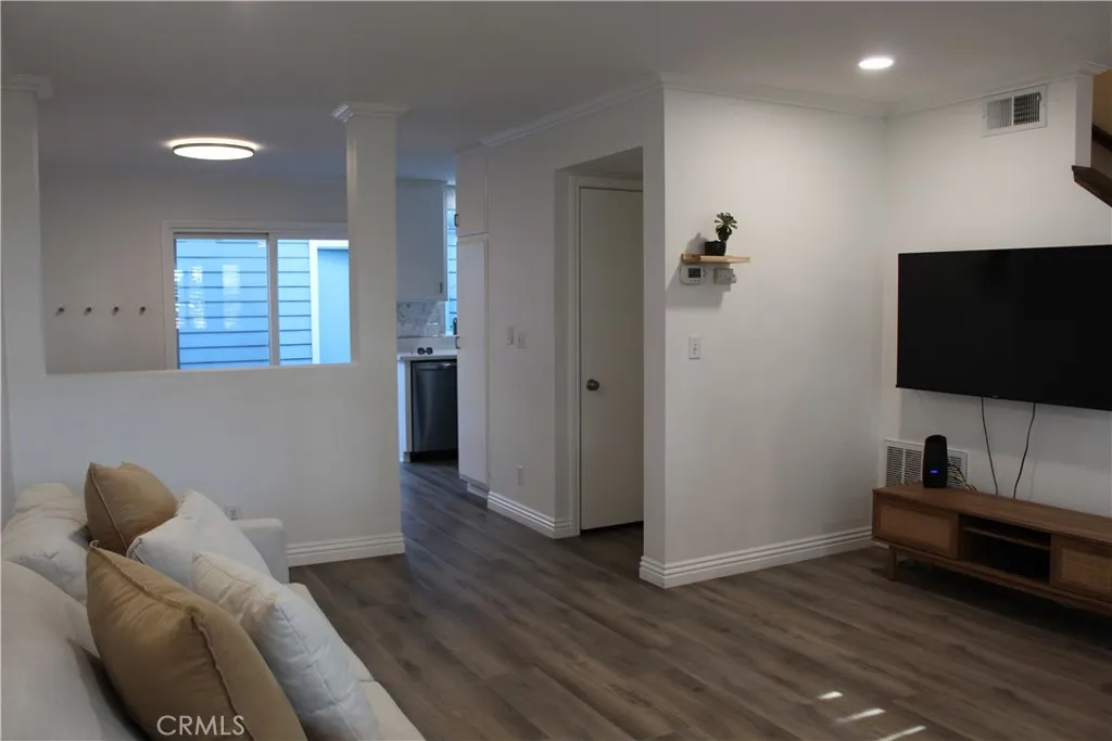 Additional image 5 of 591 N Garfield Ave Unit 5, Pasadena, CA 91101