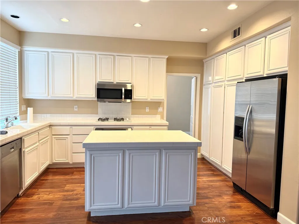 Additional image 5 of 36 Del Ventura, Irvine, CA 92606