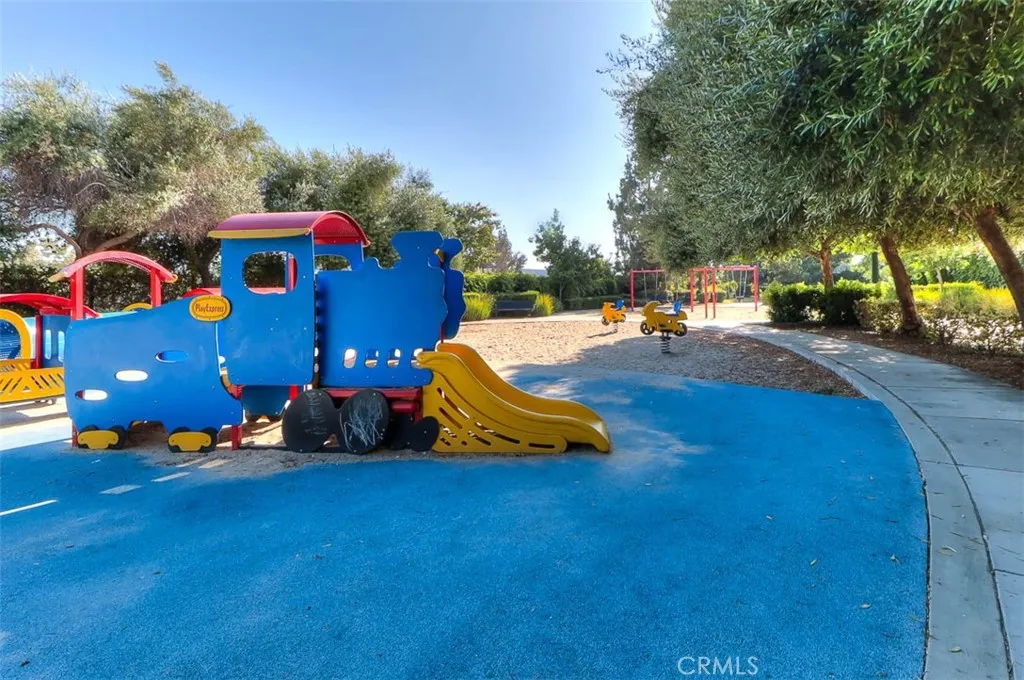 Additional image 121 of 754 W 1st Street, Claremont, CA 91711