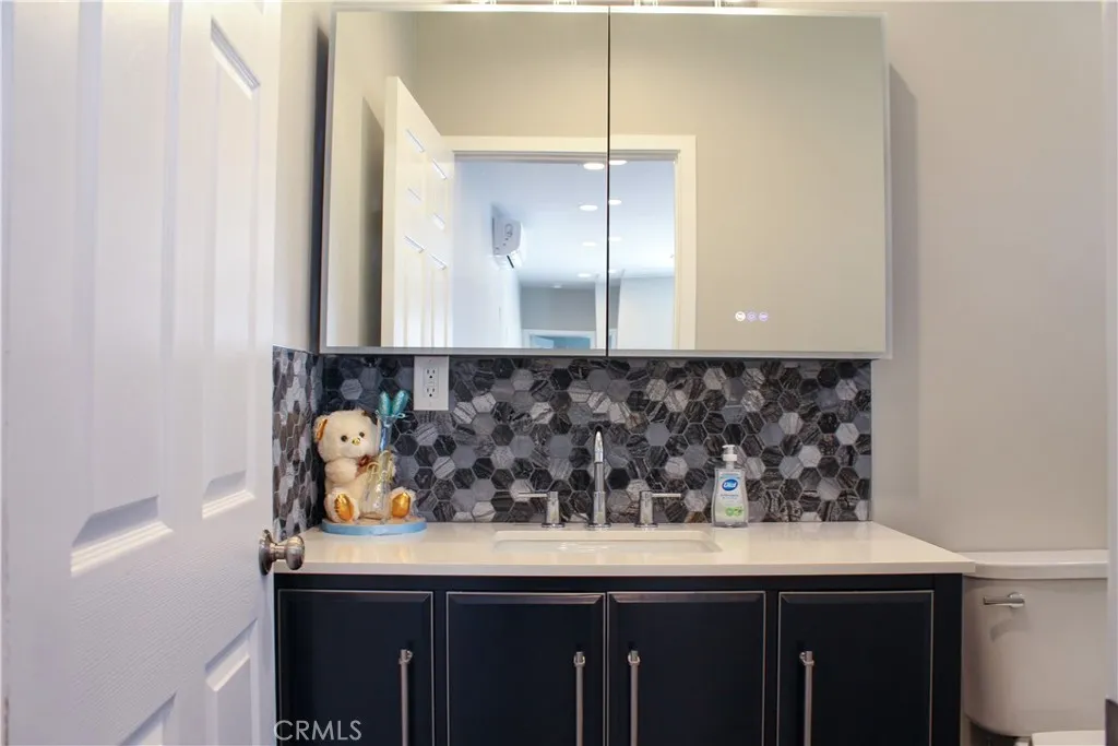 Additional image 9 of 15548 Saticoy, Van Nuys, CA 91406