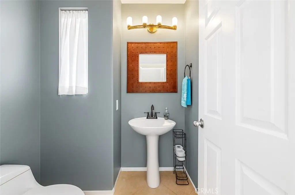 Additional image 7 of 18775 Ashford Ln, Huntington Beach, CA 92648