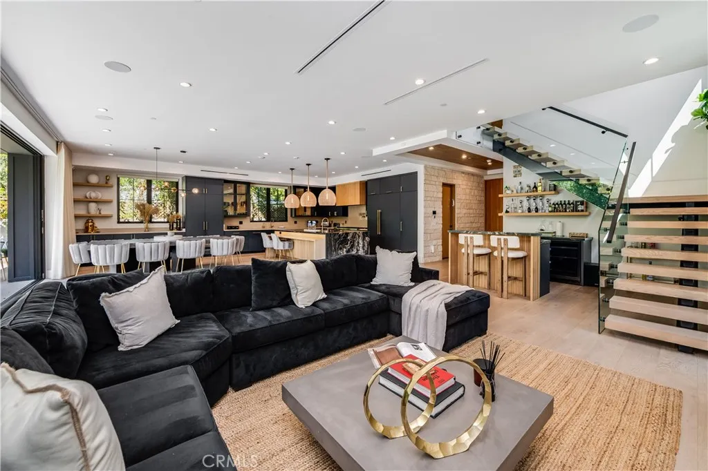 Additional image 17 of 5517 Allott Avenue, Sherman Oaks, CA 91401