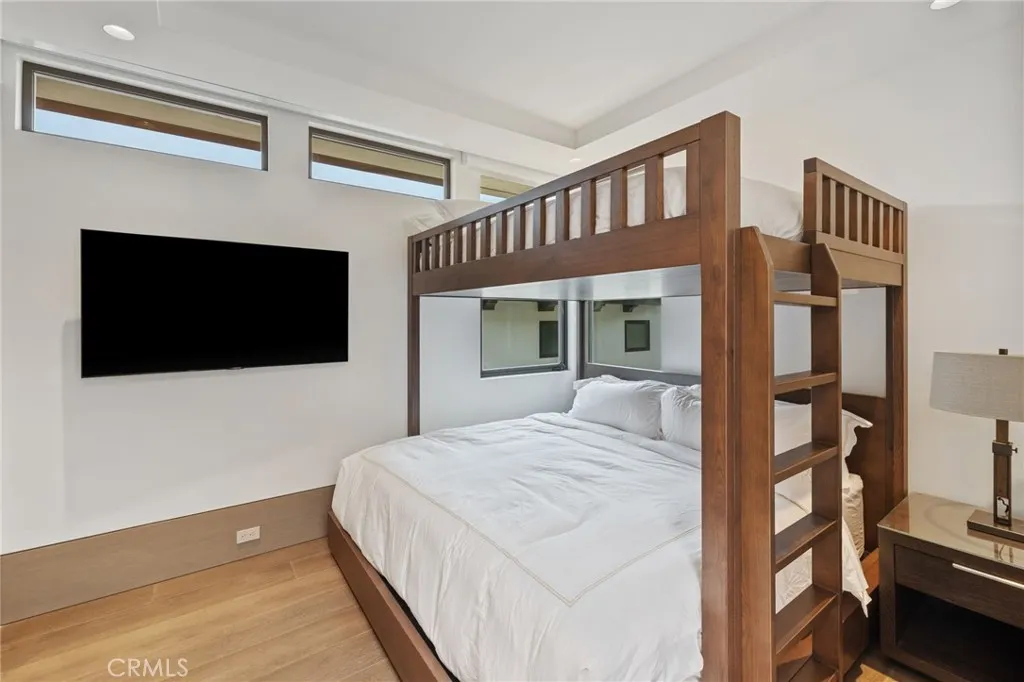Additional image 115 of 716 The Strand, Manhattan Beach, CA 90266