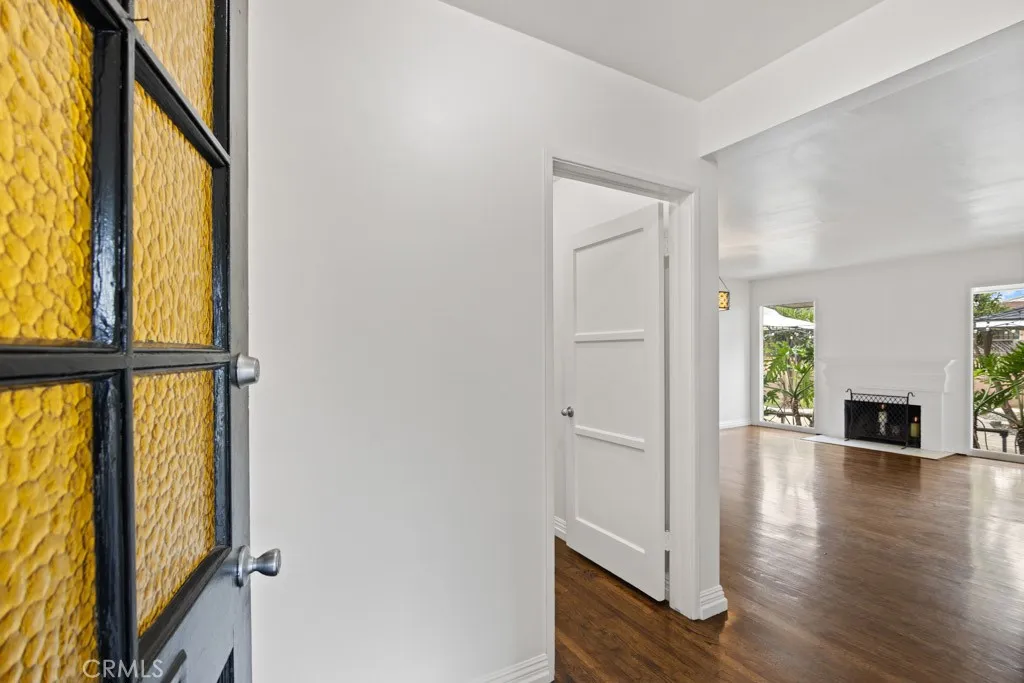 Additional image 40 of 2542 Vuelta Grande Ave, Long Beach, CA 90815