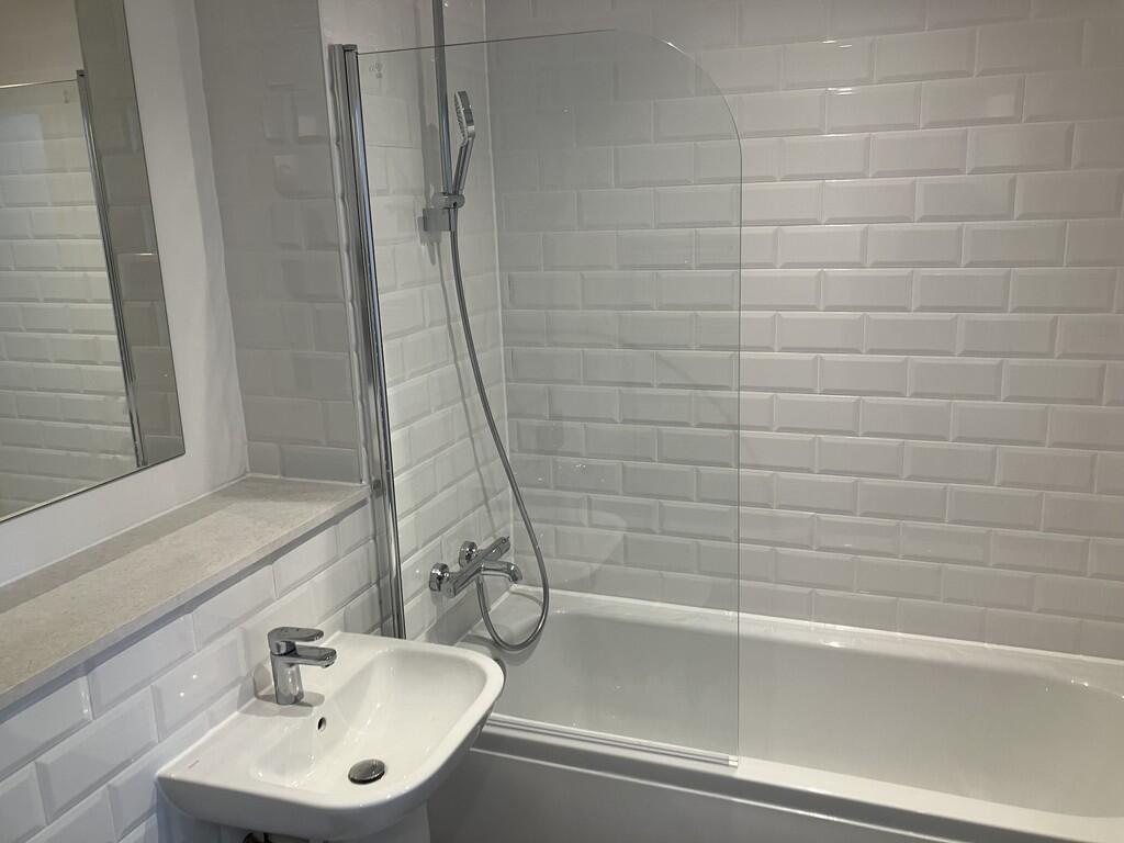 Additional image 8 of 304 Parkview, 59 Darwin Street, B12