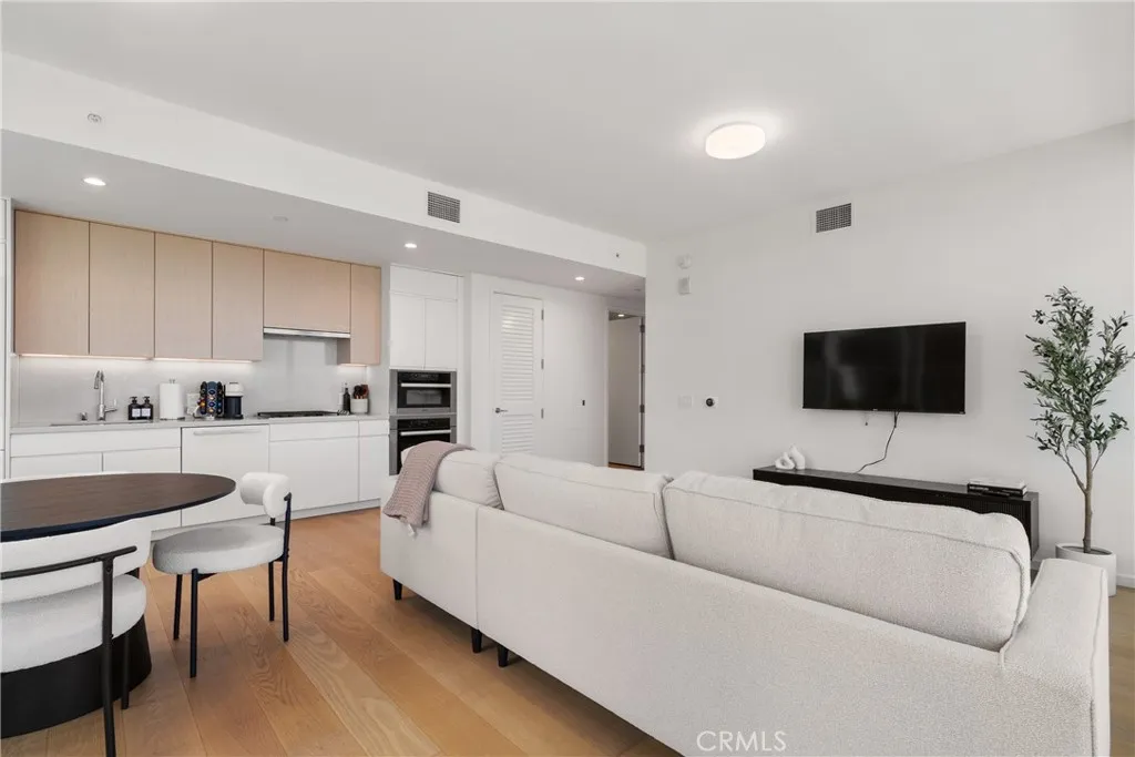 Additional image 4 of 877 Francisco Street Unit 2402, Los Angeles, CA 90017