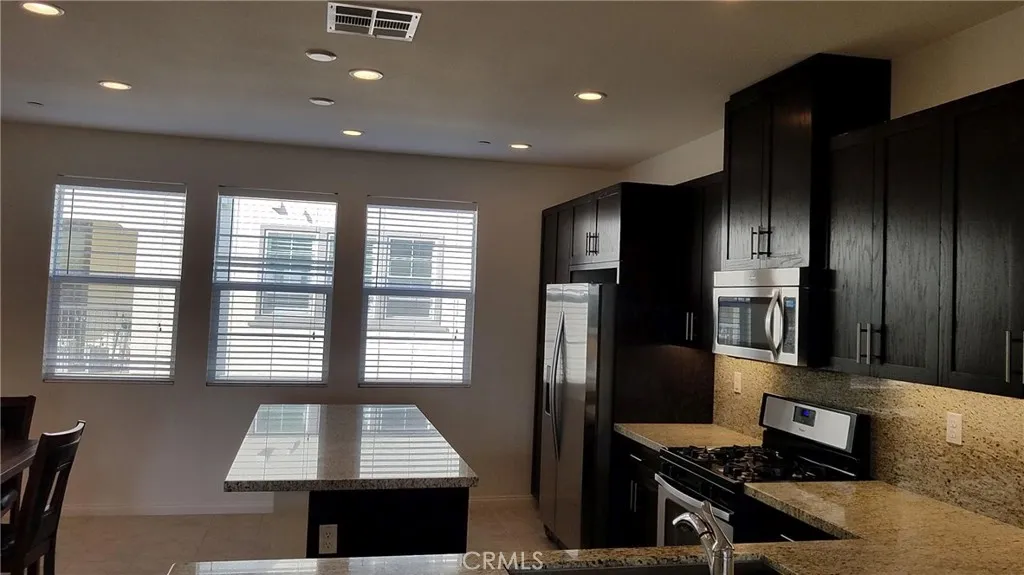 Additional image 19 of 908 N Acacia Court N Unit C, Azusa, CA 91702