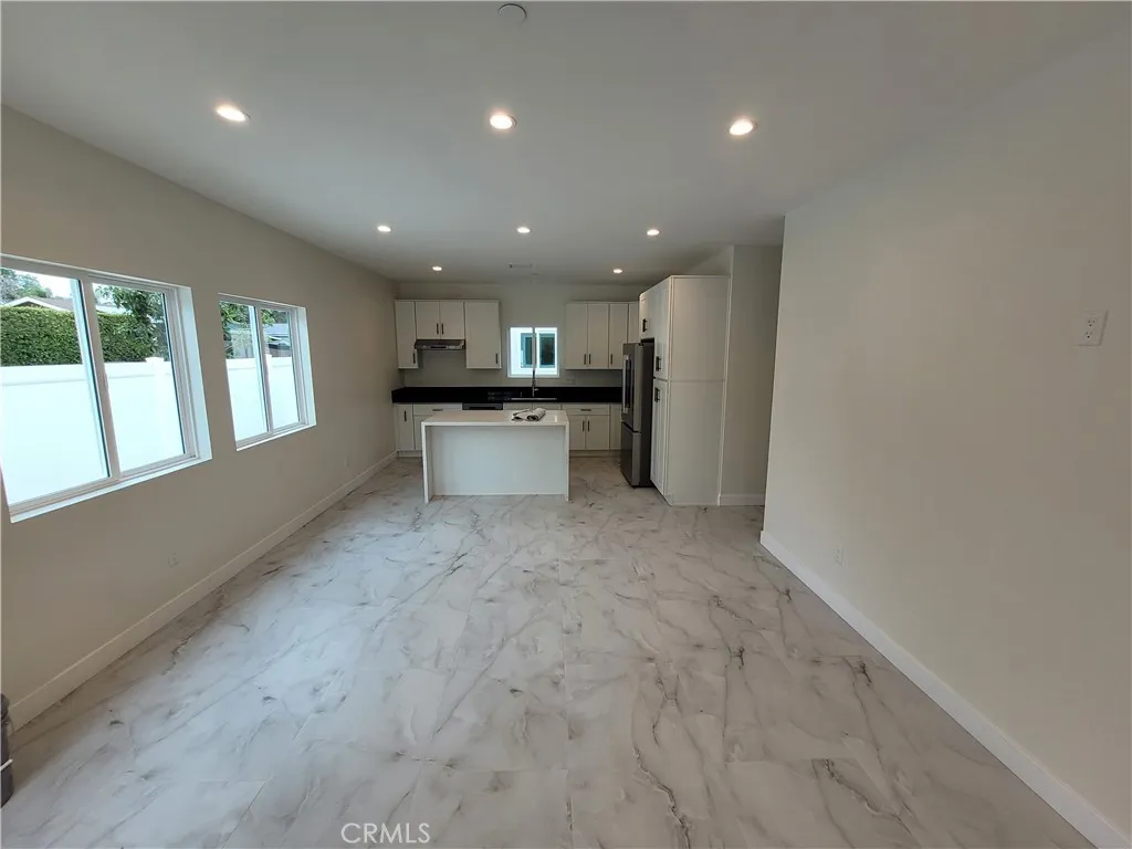 Additional image 3 of 19453 Strathern Street, Reseda, CA 91335