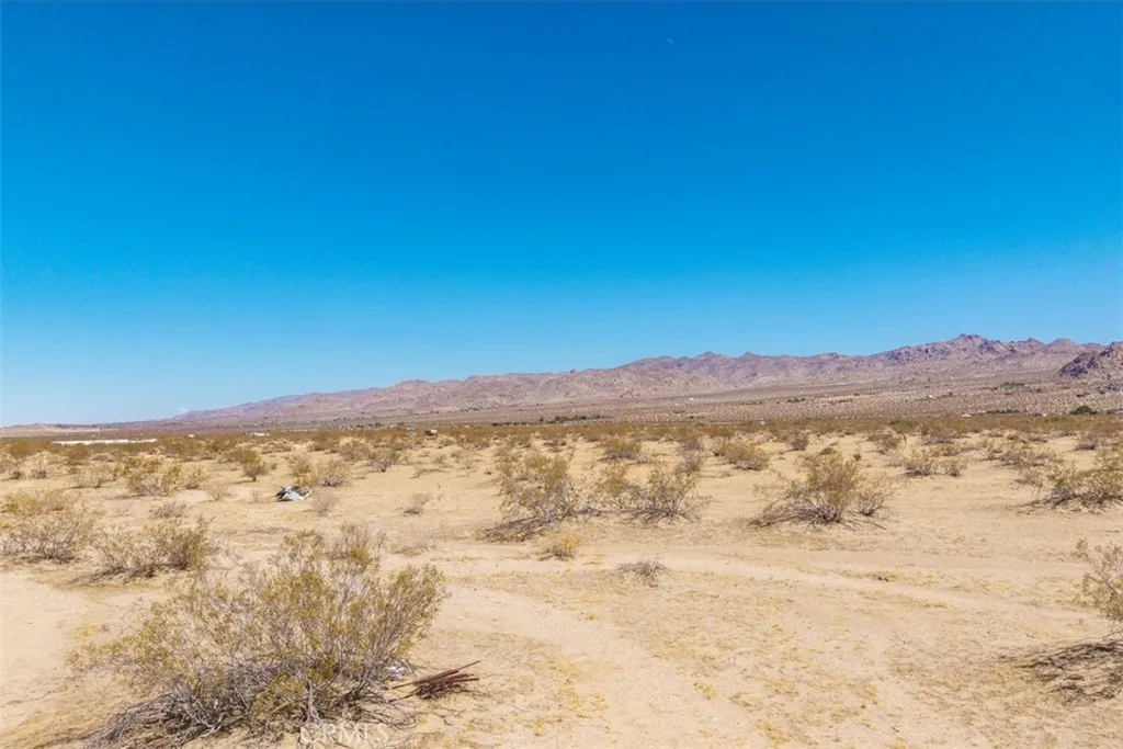 Additional image 4 of 5888 La Ferney Avenue, Joshua Tree, CA 92252